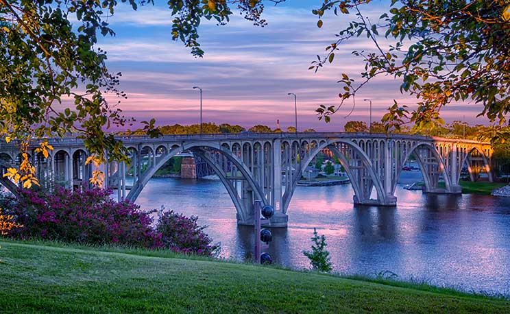 Beautiful Broad Street Bridge in Gadsden, Alabama